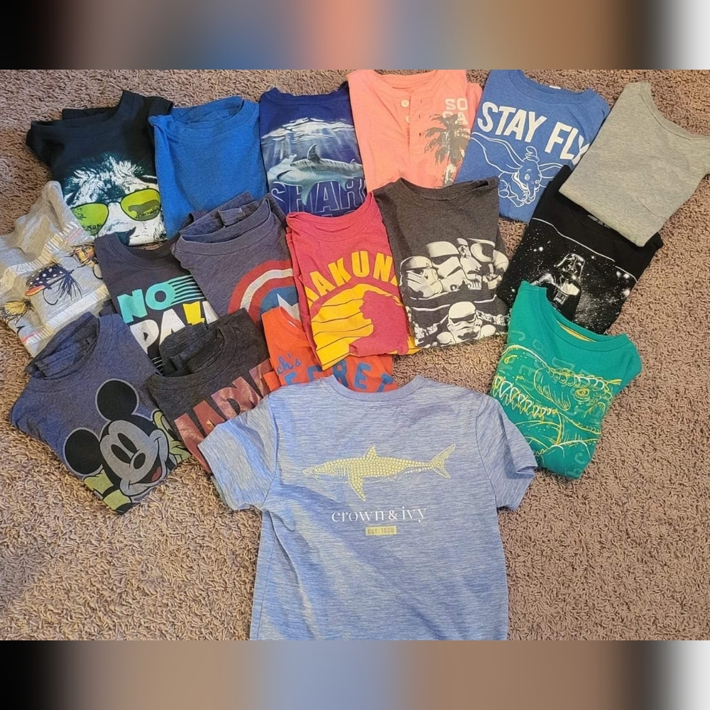 Lot of boys short sleeve tees